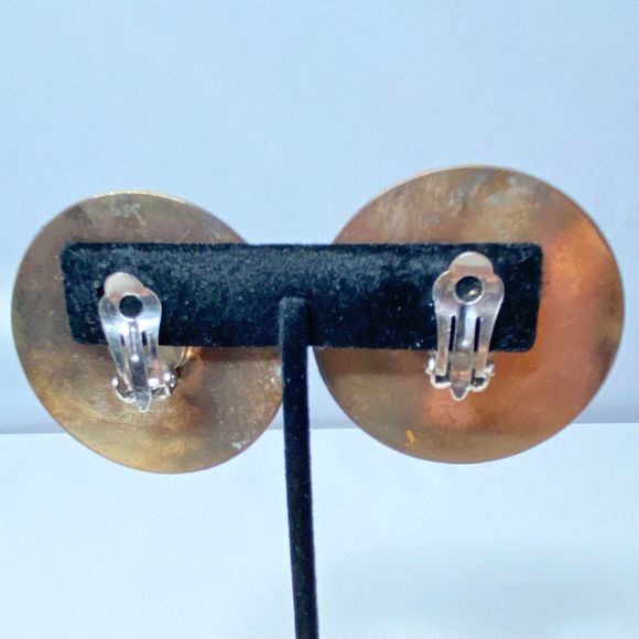 Round Floral Multi Media Gold Tone Chunky Stud Earrings Clip On - Picture 3 of 8